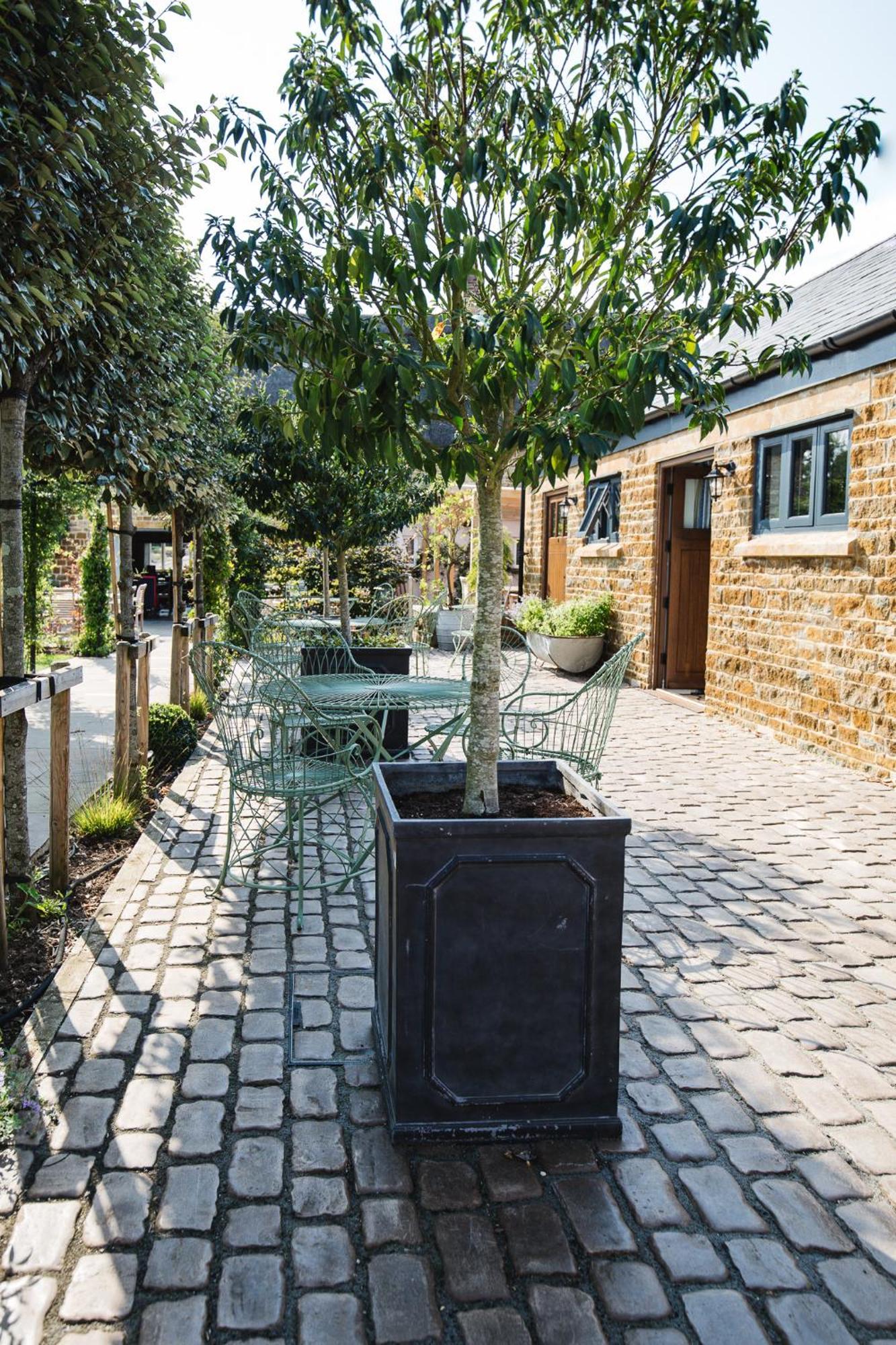 The George Inn Barford St Michael Exteriör bild The courtyard at The Old Post Office