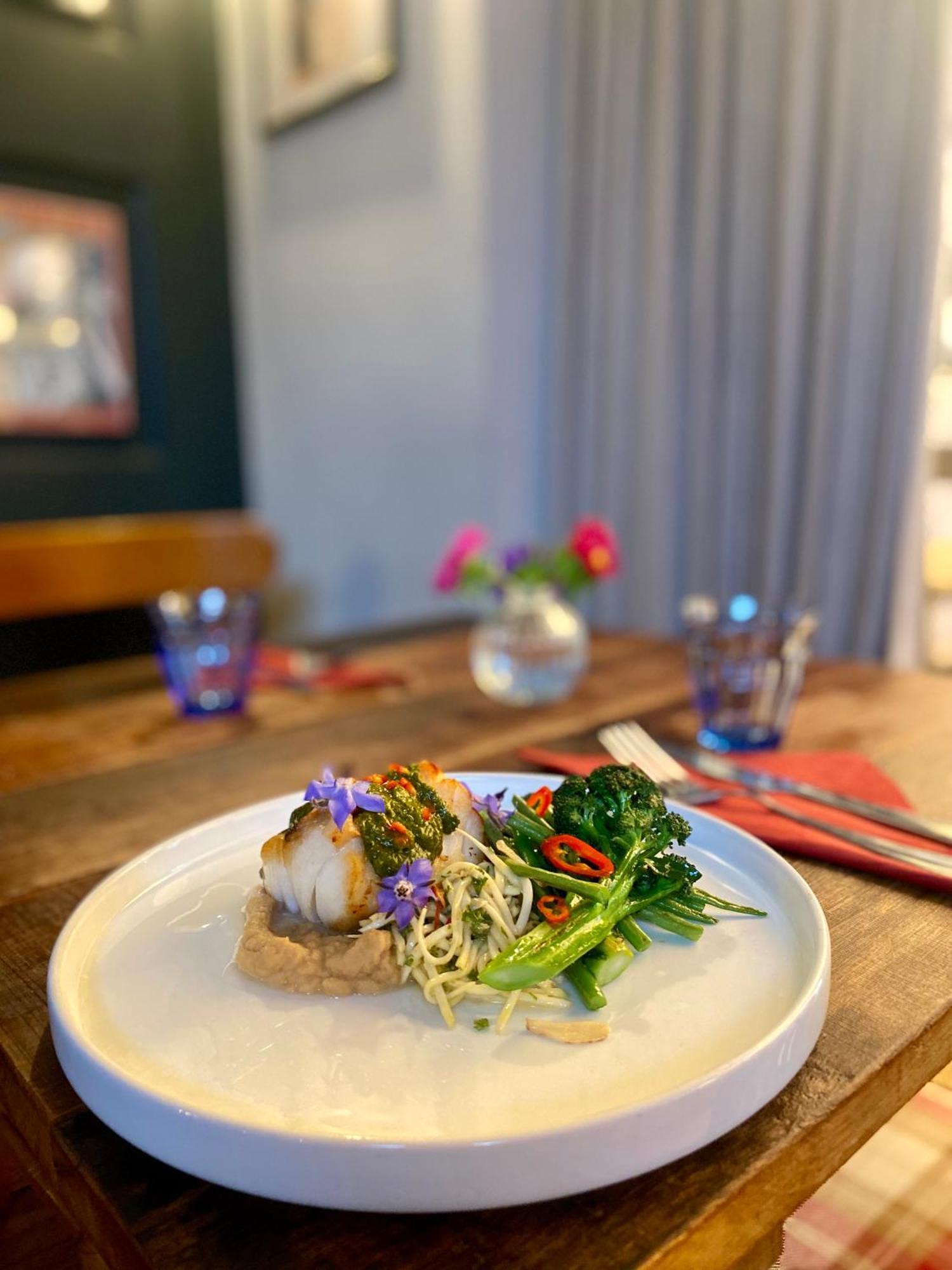 The George Inn Barford St Michael Exteriör bild A plate of food at the restaurant