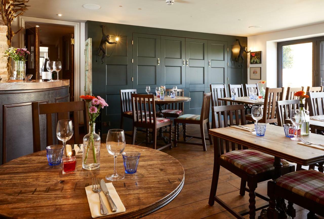 The George Inn Barford St Michael Exteriör bild The interior of the restaurant